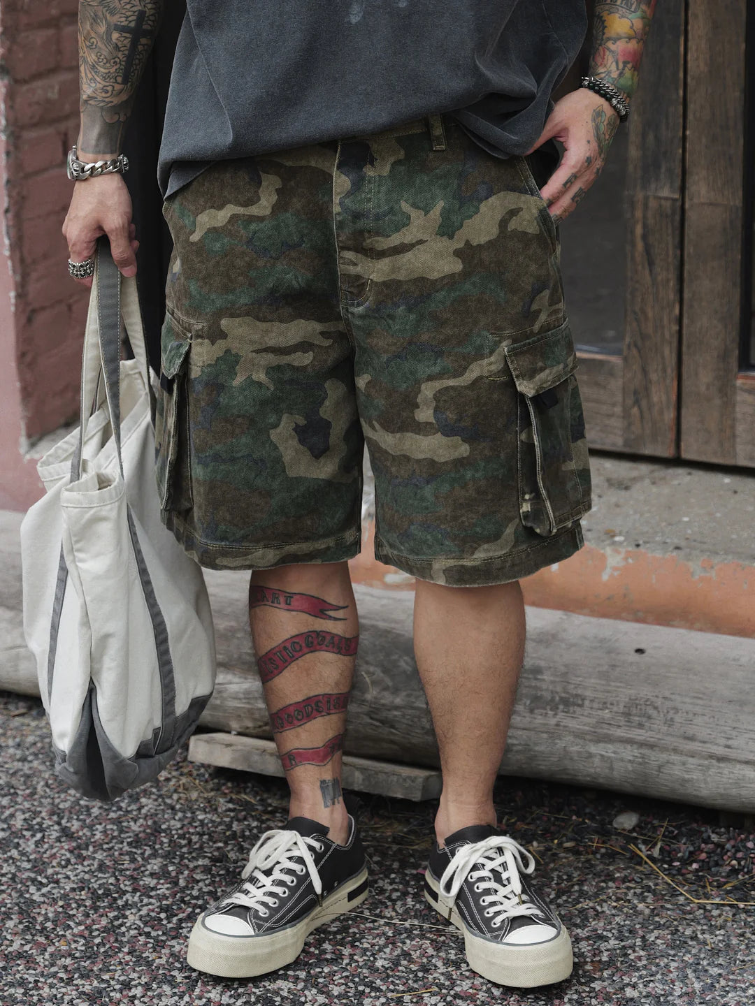UNBENT ARMY SHORTS